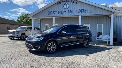 Black 2019 Chrysler Pacifica Limited