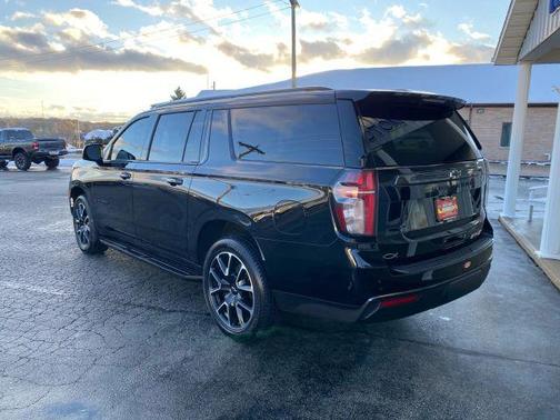 2021 Chevrolet Suburban RST