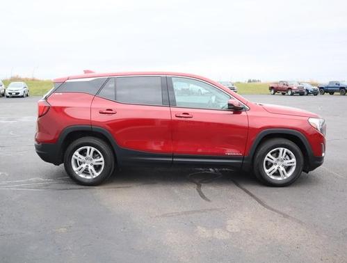 Photo 4 of 35 of 2020 GMC Terrain SLE