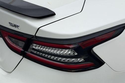 Pearl White Tricoat 2022 Nissan Maxima SR Xtronic CVT