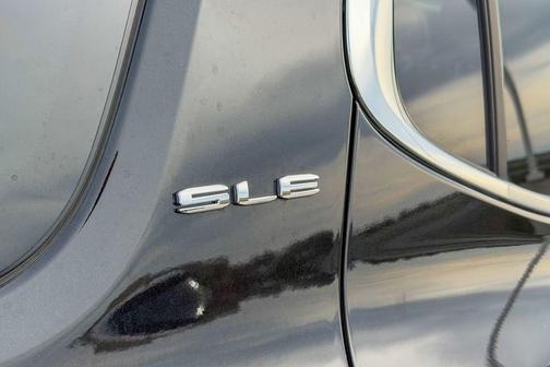 2022 GMC Acadia FWD SLE