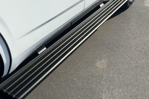 2023 GMC Yukon 4WD AT4