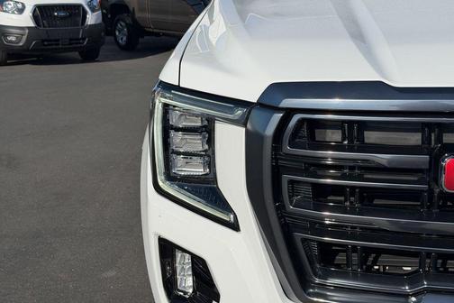 2023 GMC Yukon 4WD AT4