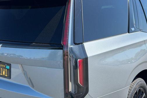 Argent Silver Metallic 2024 Cadillac Escalade Sport Platinum