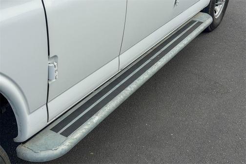 2023 GMC Savana 2500 Work Van