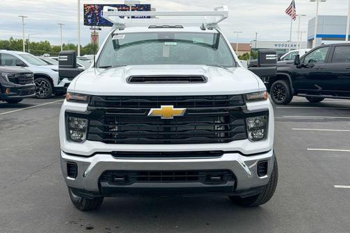 Summit White 2026 Chevrolet Silverado 3500 WT