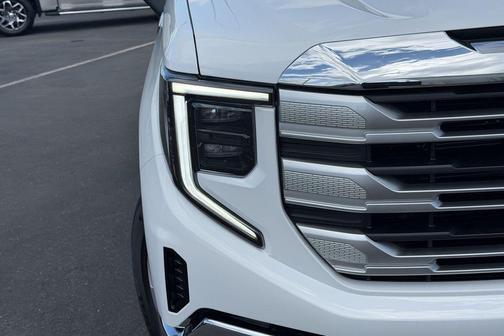 Summit White 2026 GMC Sierra 1500 SLE