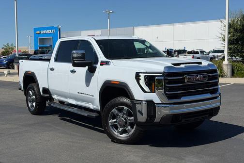 Glacier White Tricoat 2026 GMC Sierra 2500 SLT