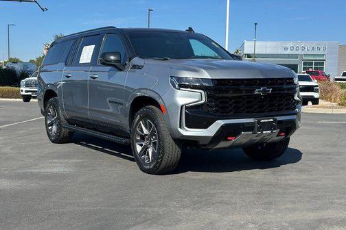Sterling Gray Metallic 2023 Chevrolet Suburban 4WD Z71