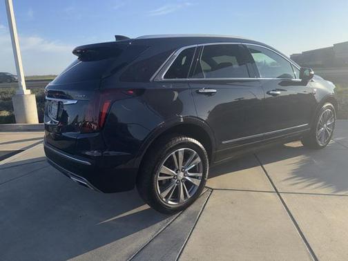 2025 Cadillac XT5 Premium Luxury