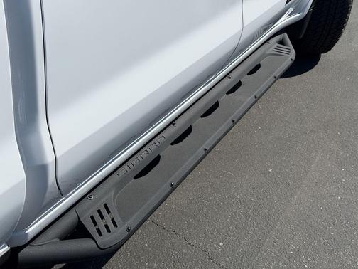 Summit White 2026 GMC Sierra 1500 SLE