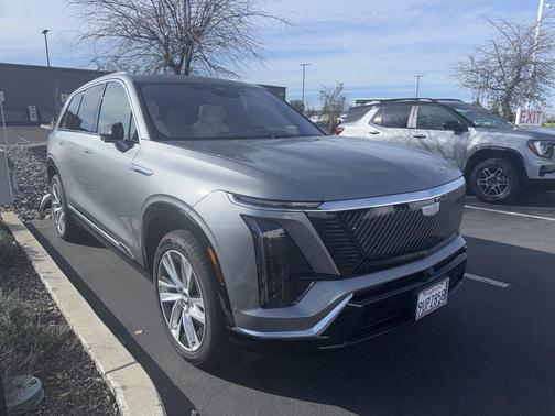 2026 Cadillac VISTIQ Luxury