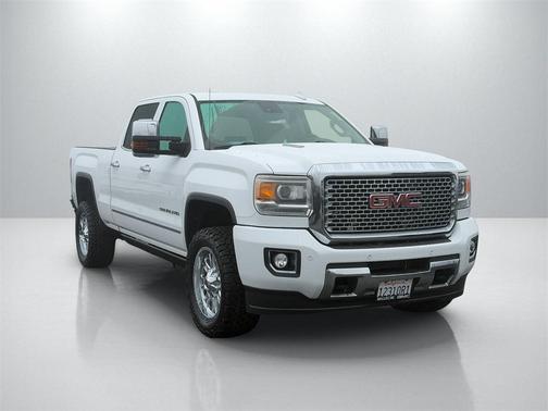 2015 GMC Sierra 2500 Denali