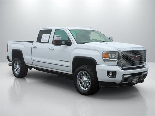 2015 GMC Sierra 2500 Denali