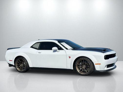 White Knuckle Clearcoat 2023 Dodge Challenger SRT Hellcat