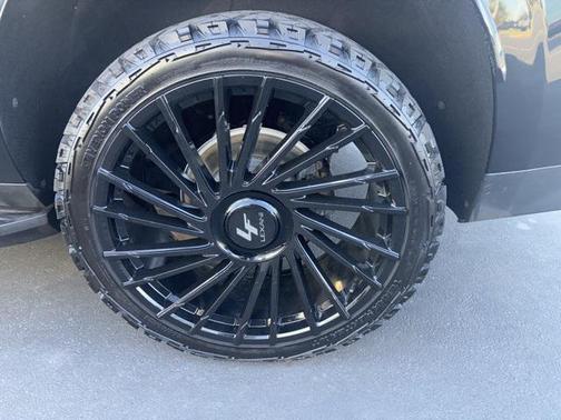 2024 Chevrolet Suburban RST