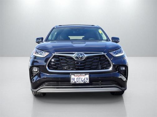 2024 Toyota Highlander Platinum