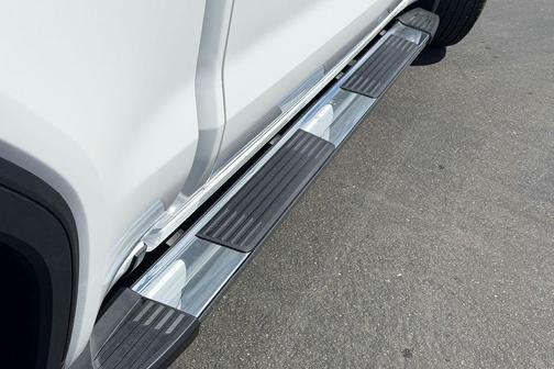 Summit White 2026 GMC Sierra 1500 SLT