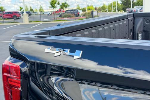 Onyx Black 2026 GMC Sierra 1500 SLT