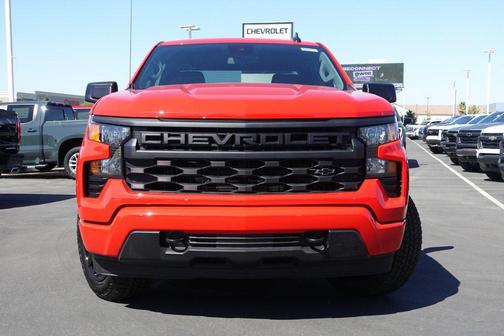 2025 Chevrolet Silverado 1500 Custom