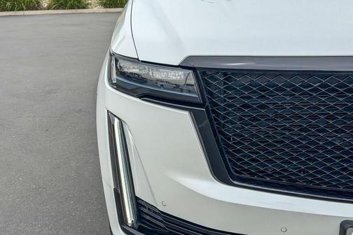 Crystal White Tricoat 2021 Cadillac Escalade ESV Sport