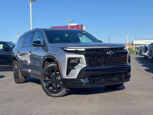 Sterling Gray Metallic 2026 Chevrolet Traverse RS