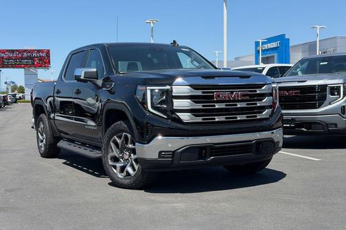 Onyx Black 2026 GMC Sierra 1500 SLE