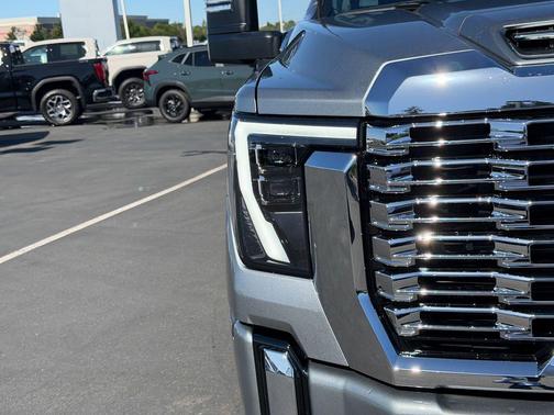 Sterling Metallic 2026 GMC Sierra 2500 Denali