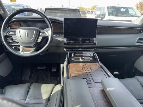 2022 Lincoln Navigator Black Label
