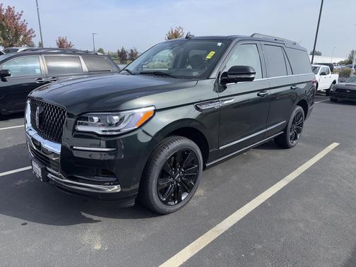 2022 Lincoln Navigator Black Label
