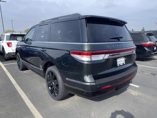 2022 Lincoln Navigator Black Label