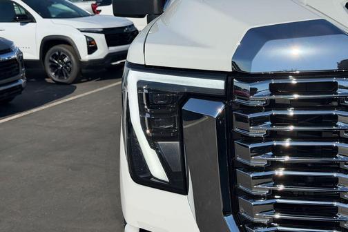 Summit White 2026 GMC Sierra 2500 Denali