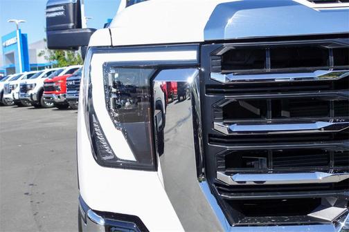 2026 GMC Sierra 2500 SLT