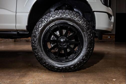 Star White Metallic Tri-Coat 2023 Ford F-150 Lariat