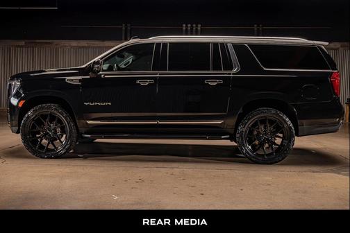2024 GMC Yukon XL SLT