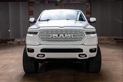 Ivory White Tri-Coat Pearlcoat 2020 RAM 1500 Limited