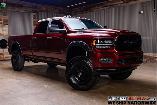 Delmonico Red Pearlcoat 2022 RAM 3500 Limited Crew Cab 4x4 8' Box