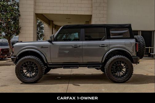Carbonized Gray Metallic 2023 Ford Bronco Outer Banks