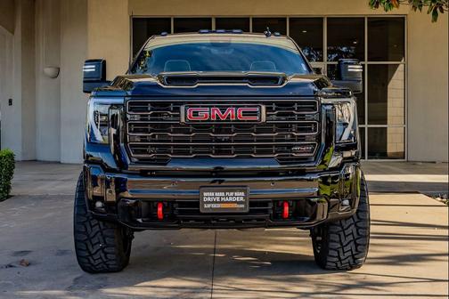Onyx Black 2025 GMC Sierra 2500 AT4X