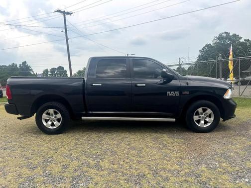 2015 RAM 1500 SLT