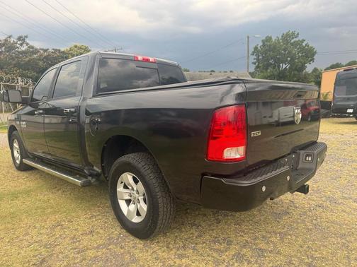 2015 RAM 1500 SLT