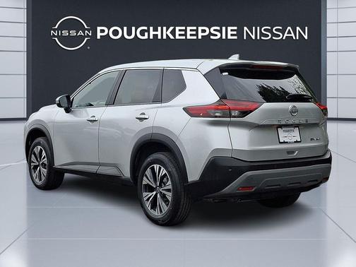 Brilliant Silver Metallic 2023 Nissan Rogue SV