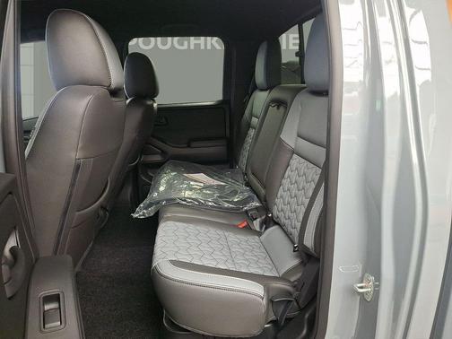 Boulder Gray Pearl 2026 Nissan Frontier SV
