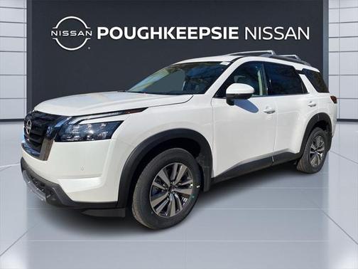 2025 Nissan Pathfinder SL 4WD