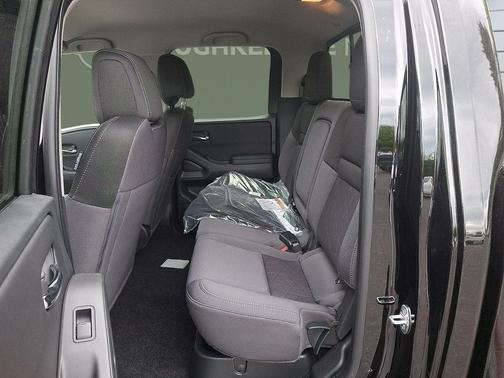 Super Black 2026 Nissan Frontier SV