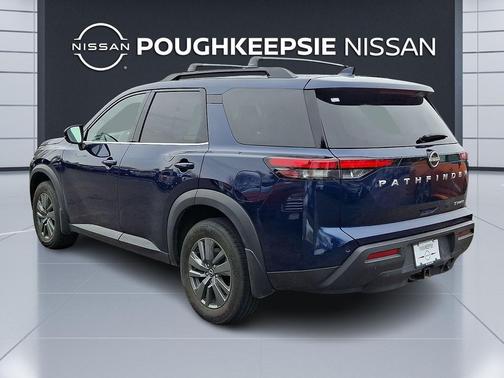 2024 Nissan Pathfinder SV 4WD