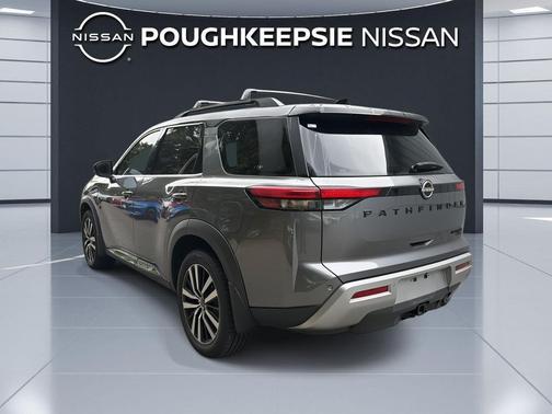 Gun Metallic/Super Black 2023 Nissan Pathfinder Platinum 4WD