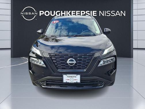 Super Black 2023 Nissan Rogue SV