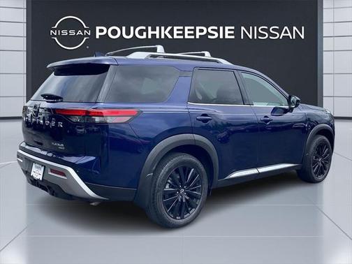 2022 Nissan Pathfinder Platinum 4WD