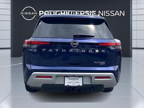 2022 Nissan Pathfinder Platinum 4WD